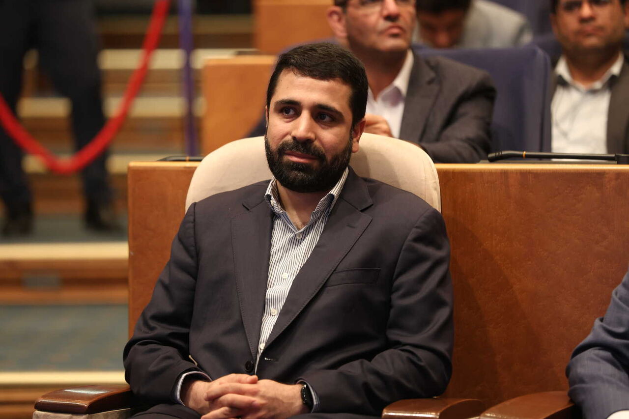 آقامیری: فضای مجازی عرصه مهم و حیاتی برای کشورهاست آقامیری: فضای مجازی عرصه مهم و حیاتی برای کشورهاست