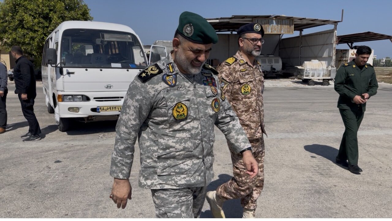 بازدید فرمانده نیروی دریایی ارتش از ایستگاه خارگ