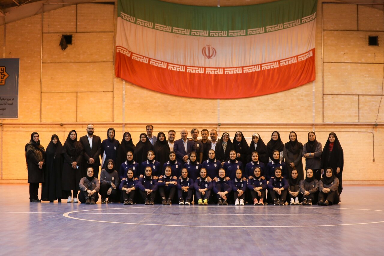 بازدید نمایندگان مجلس از مرکز ملی فوتبال بازدید نمایندگان مجلس از مرکز ملی فوتبال