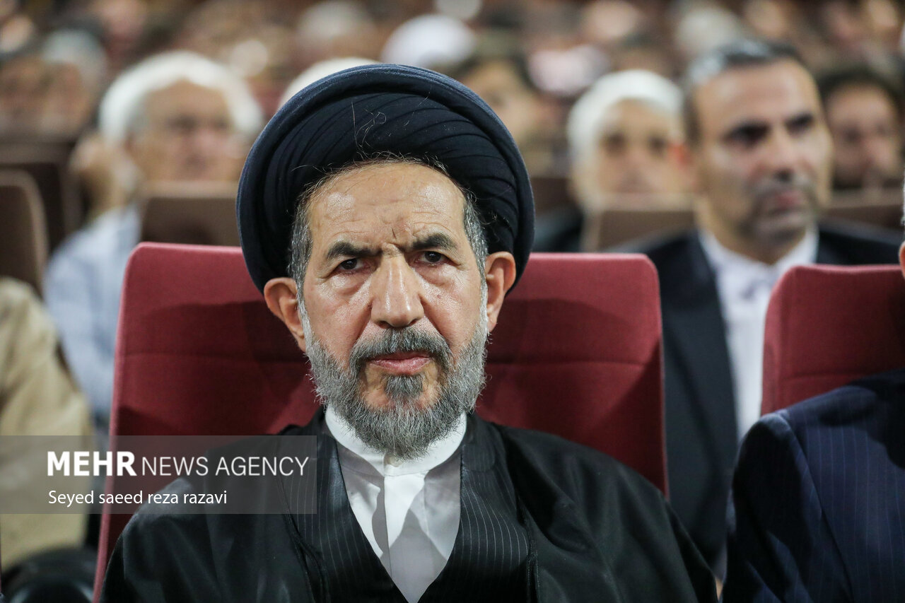 تسلیت حجت الاسلام ابوترابی فرد به عضو مجمع تشخیص مصلحت نظام