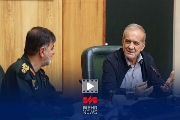 حضور سرزده رئیس جمهور در ستاد فراجا حضور سرزده رئیس جمهور در ستاد فراجا