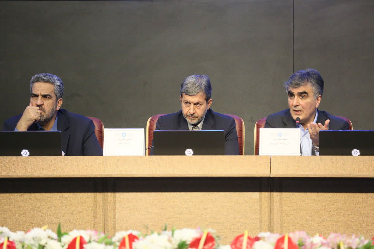 فرزین: نرخ کنونی دلار، نرخ ارز نیست، «نرخ ترس» است