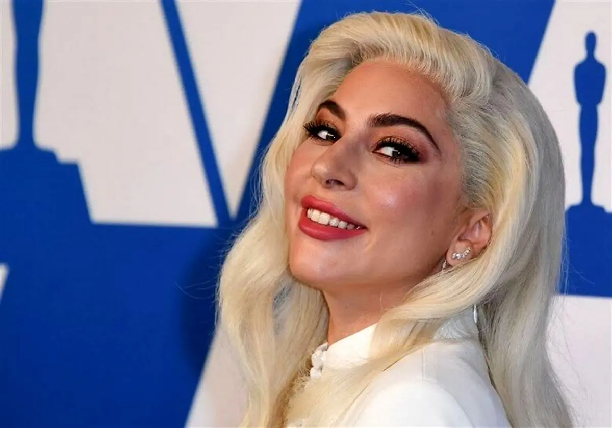 وقتی لیدی گاگا وارد دنیای پرادا می‌شود!