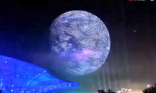 چین بازهم رکورد زد: پرواز همزمان ۱۵۹۴۷ پهپاد در آسمان +فیلم