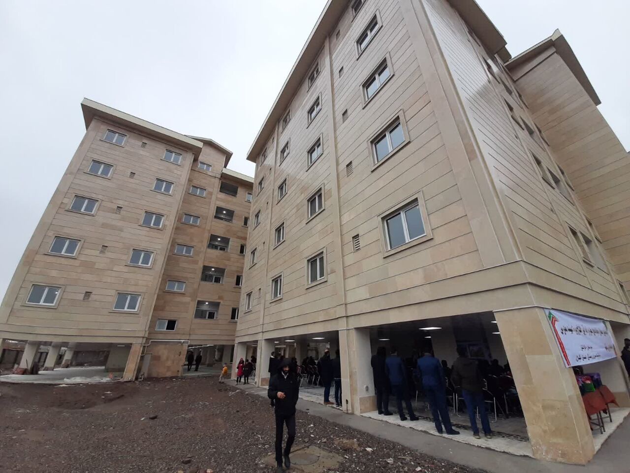 ۵ درصد درآمدهای حاصل از فروش و تهاتر املاک و اراضی صرف مسکن محرومان می‌شود