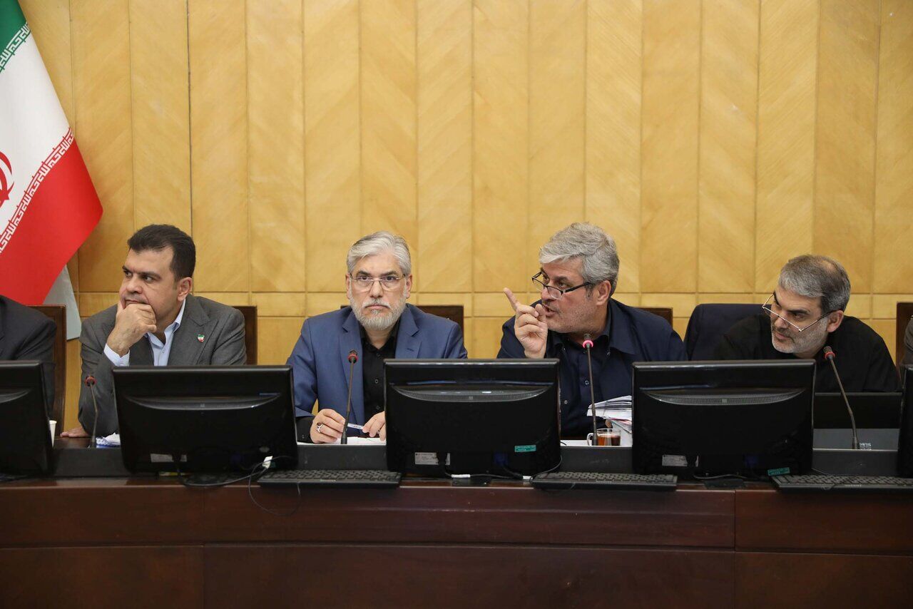 بررسی عملکرد وزارتخانه‌های آموزش، علوم و ارتباطات در کمیسیون برنامه با حضور وزرا