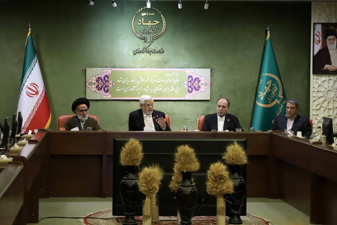 عارف: سهم وزارت جهاد کشاورزی در اقتدار ملی کمتر از بخش‌های دفاعی نیست