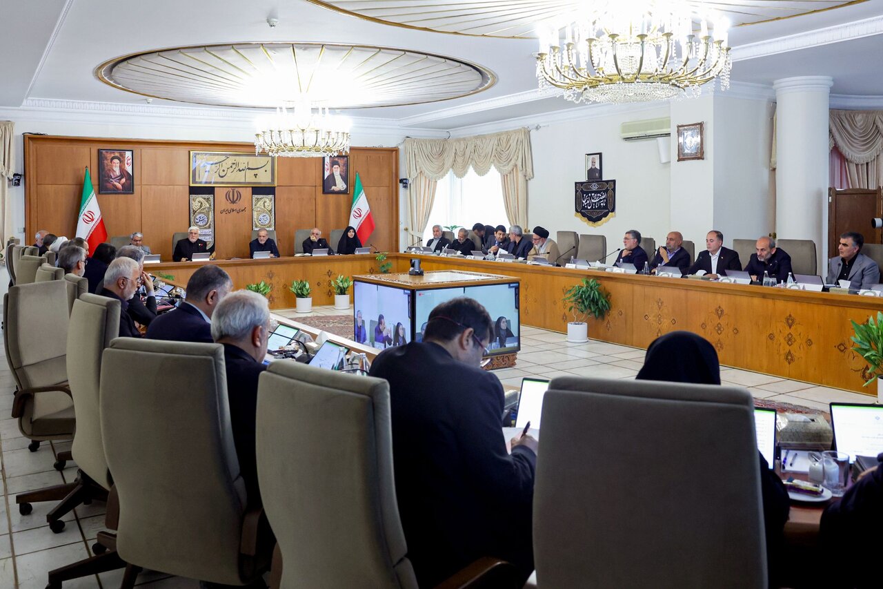 گزارش وزیر ورزش و رئیس سازمان انرژی اتمی از دستاوردهای یکساله گذشته