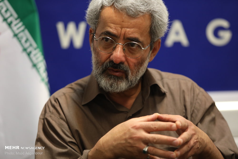 ۱۳ آبان؛ فلج شدن کانون کودتا و تناقضات