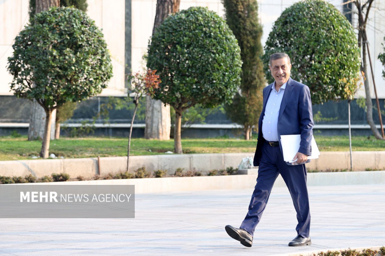 معاون اجرائی رئیس جمهور وارد شهریار شد