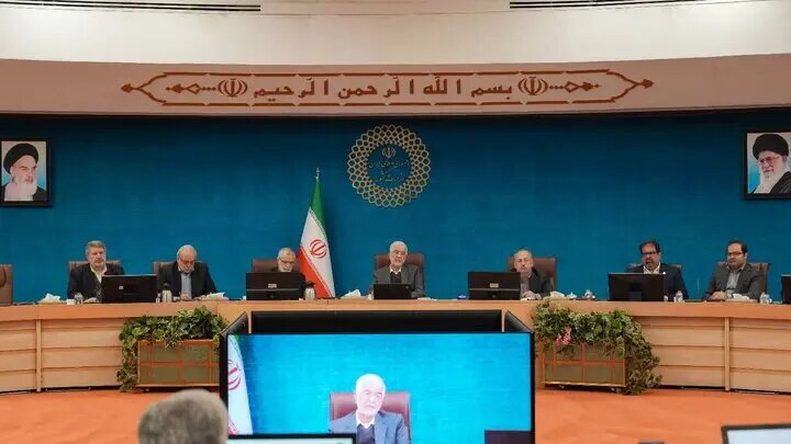 مومنی: مشترکانی که الگوی مصرف را رعایت نکنند با قطعی مواجه میشوند مومنی: مشترکانی که الگوی مصرف را رعایت نکنند با قطعی مواجه میشوند