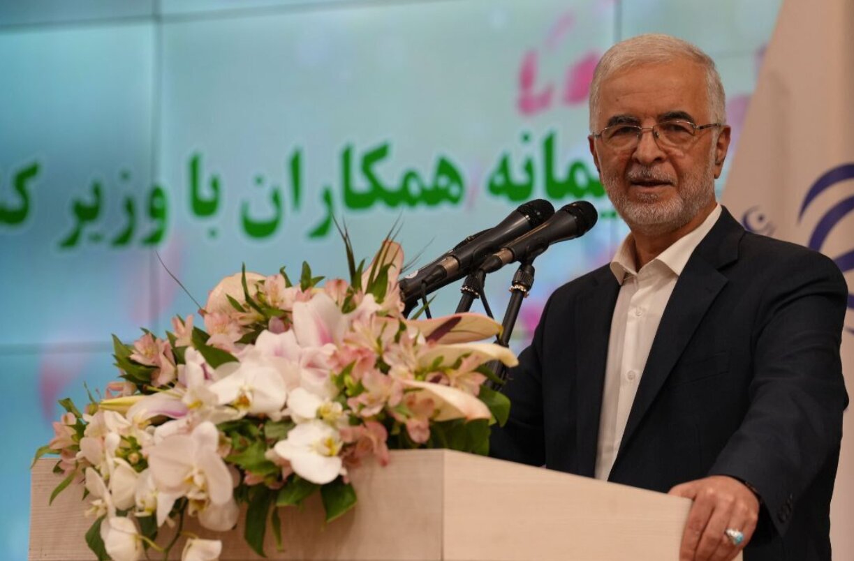هشدار وزیر کشور درباره کاهش جمعیت در ایران؛ تا سال ۱۴۸۰ جمعیت به زیر ۴۰ میلیون نفر می‌رسد/عوامل اقتصادی و معیشتی بر فرزندآوری اثرگذار هستند اما…