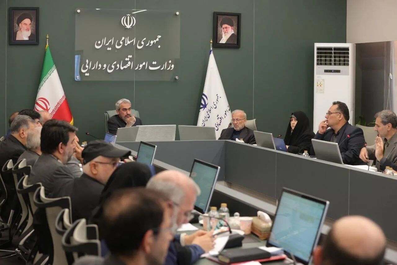 واگذاری سهام دولت در ۳ بانک بورسی مشروط شد