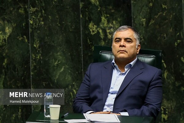 پاک‌نژاد: حجم فروش نفت خوب است