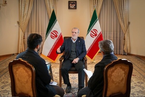 پزشکیان: روایت ناتوانی دولت، پروژه رسانه‌ای دشمن است