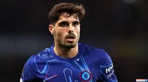 انتقاد شدید از ستاره پرتغالی؛ ادن آزار کجا و تو کجا؟ هرگز مثل او نمیشوی! انتقاد شدید از ستاره پرتغالی؛ ادن آزار کجا و تو کجا؟ هرگز مثل او نمیشوی!