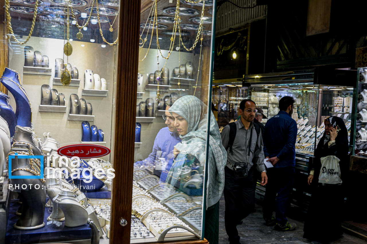 تاثیر کاهش همزمان بهای اونس جهانی طلا و دلار بر بازار تهران/قیمت فلز زرد در سراشیبی نزول