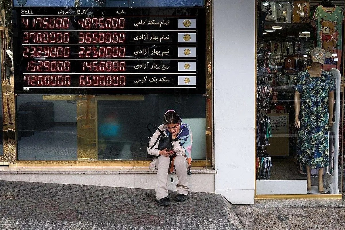 قیمت طلا، سکه و ارزهای خارجی در بازار؛ کاهش قیمت ها به بازار بازگشت قیمت طلا، سکه و ارزهای خارجی در بازار؛ کاهش قیمت ها به بازار بازگشت