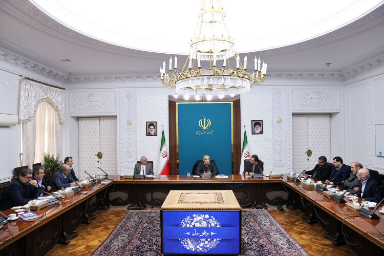 پزشکیان: رویکرد دولت سهیم کردن صنعتگران و تولیدکنندگان در تصمیم‌گیری‌ها است