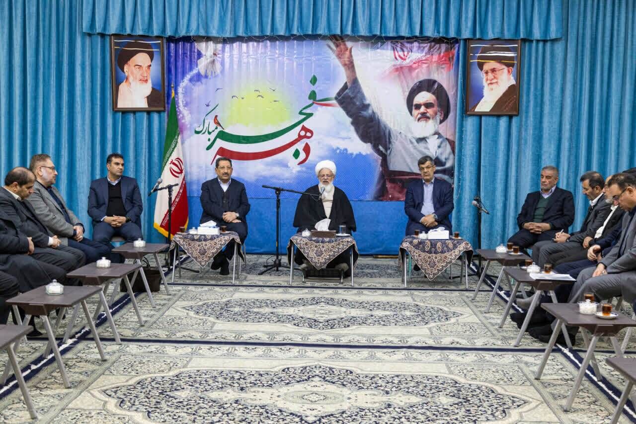 اتابک: حوزه صنعت در ۴۷ سال گذشته مسیر موفقی را طی کرده است