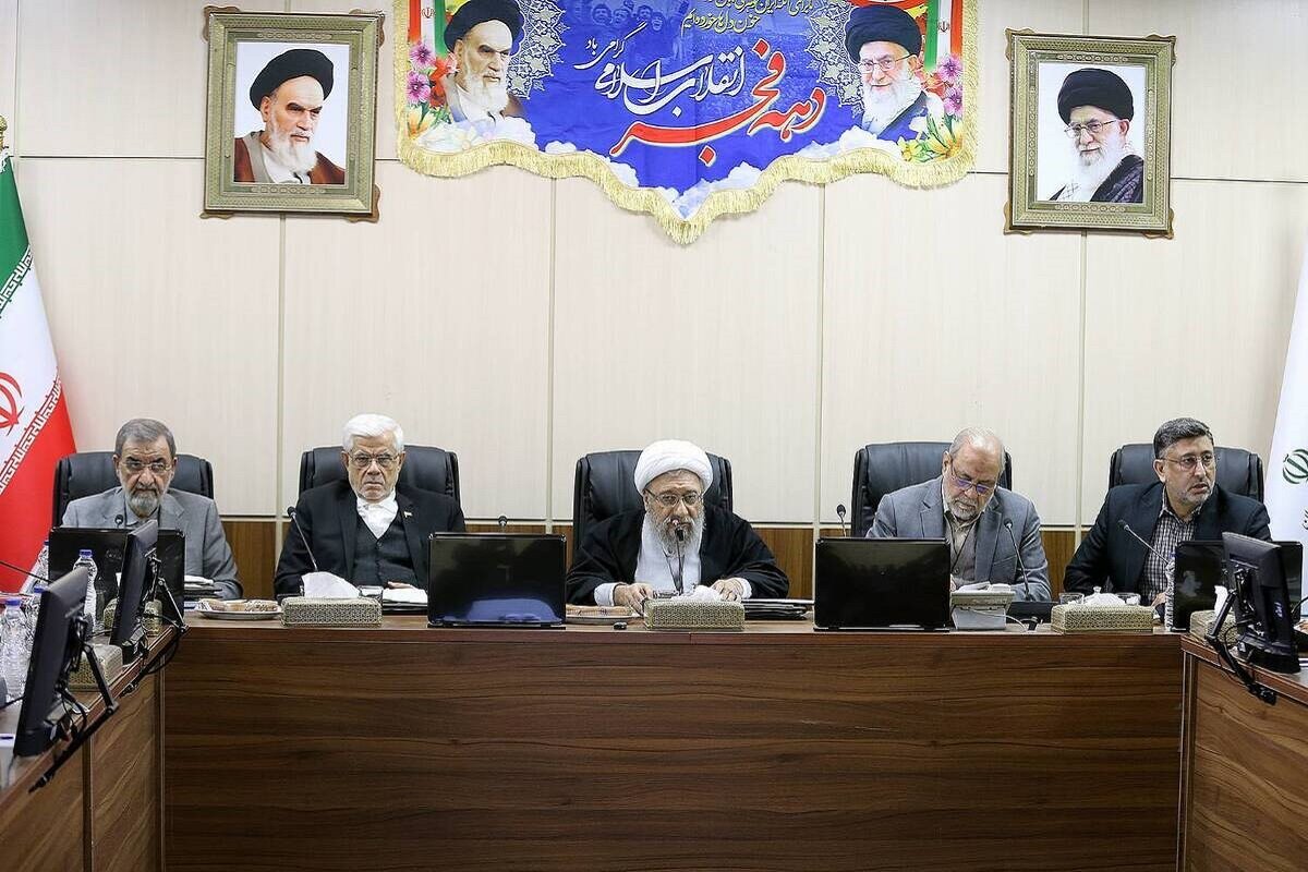 تاکید آملی لاریجانی بر اهتمام دولت در تامین اقلام معیشتی مردم