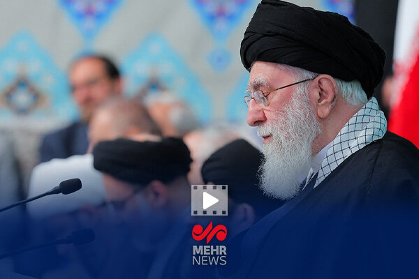 تصاویری متفاوت از محفل انس با قرآن کریم با حضور رهبر انقلاب
