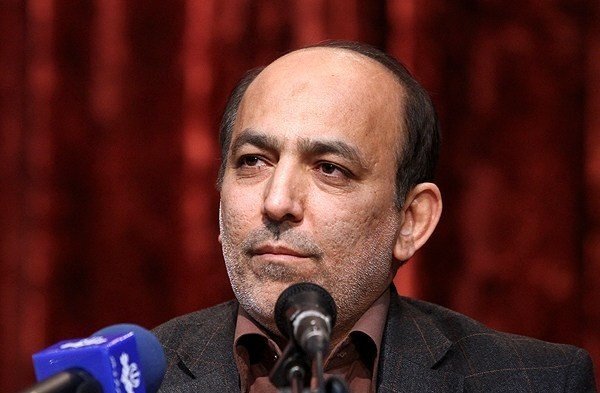 حمله عباس سلیمی نمین به شکوری راد: او غربزده دوآتشه است/ دستگیری او راه علاج نیست حمله عباس سلیمی نمین به شکوری راد: او غربزده دوآتشه است/ دستگیری او راه علاج نیست