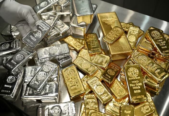 در بازار جهانی رخ داد/ کاهش قیمت نقره، از پی طلا