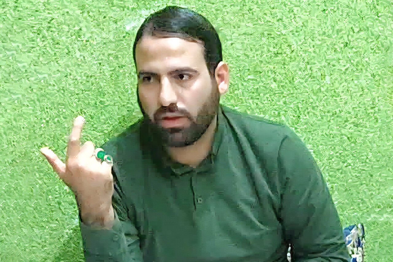درهم‌تنیده، درهم‌آمیخته؛ متشتت و رنگارنگ 