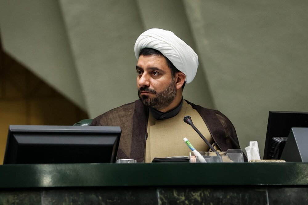 رمزگشایی نماینده مجلس از حضور سرداران میدان و دیپلماسی در جلسه غیرعلنی مجلس/ راهکار مقابله با راهبرد پرابهام آمریکا و اسرائیل چیست؟