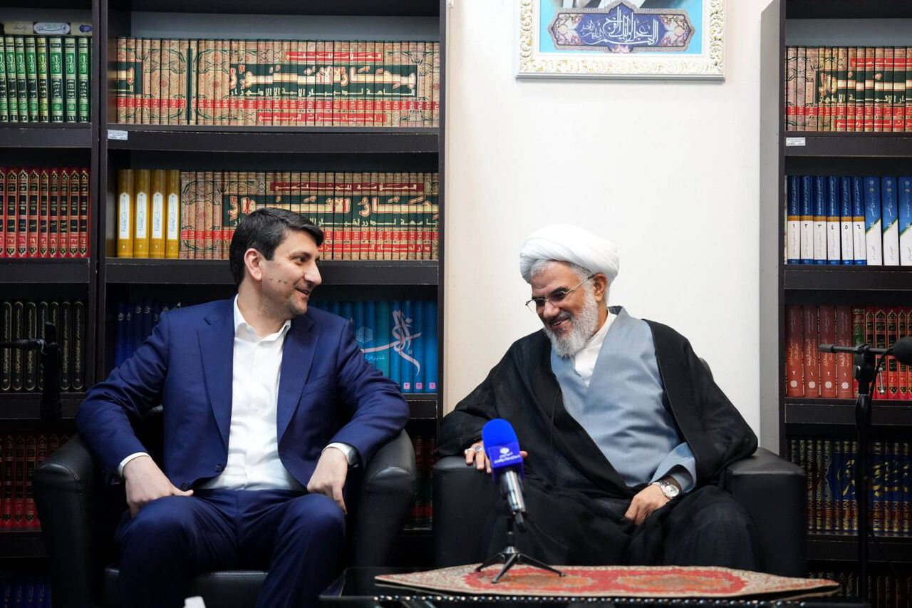 ستار هاشمی: توسعه زیرساخت های ارتباطی در جزایر هرمزگان ضرورتی راهبردی است
