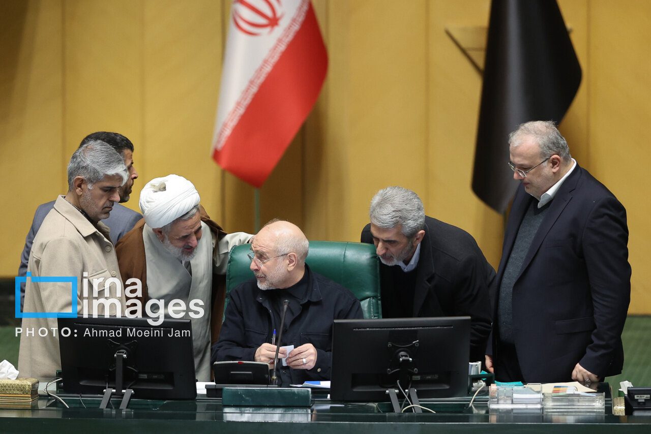 قالیباف: ۳۴ درصد جمعیت کشور در فقر مطلق هستند/ بر اساس توانایی اقتصادی، جمعیت کشور ۸ خوشه شدهاند؛ خوشه هشتم تنها ۴۰۰ هزار نفر هستند! قالیباف: ۳۴ درصد جمعیت کشور در فقر مطلق هستند/ بر اساس توانایی اقتصادی، جمعیت کشور ۸ خوشه شدهاند؛ خوشه هشتم تنها ۴۰۰ هزار نفر هستند!