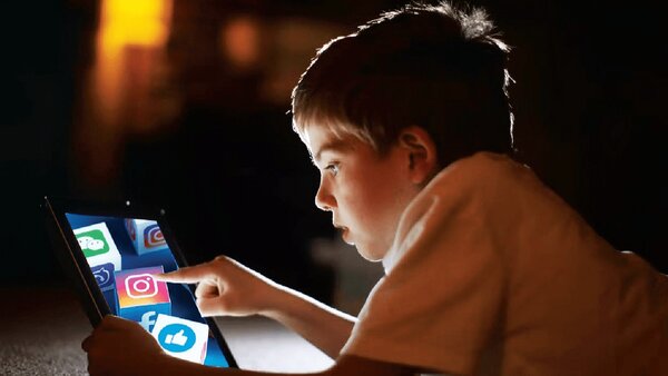 کدام کشورها رسانه‌های اجتماعی را برای کودکان ممنوع کرده‌اند؟