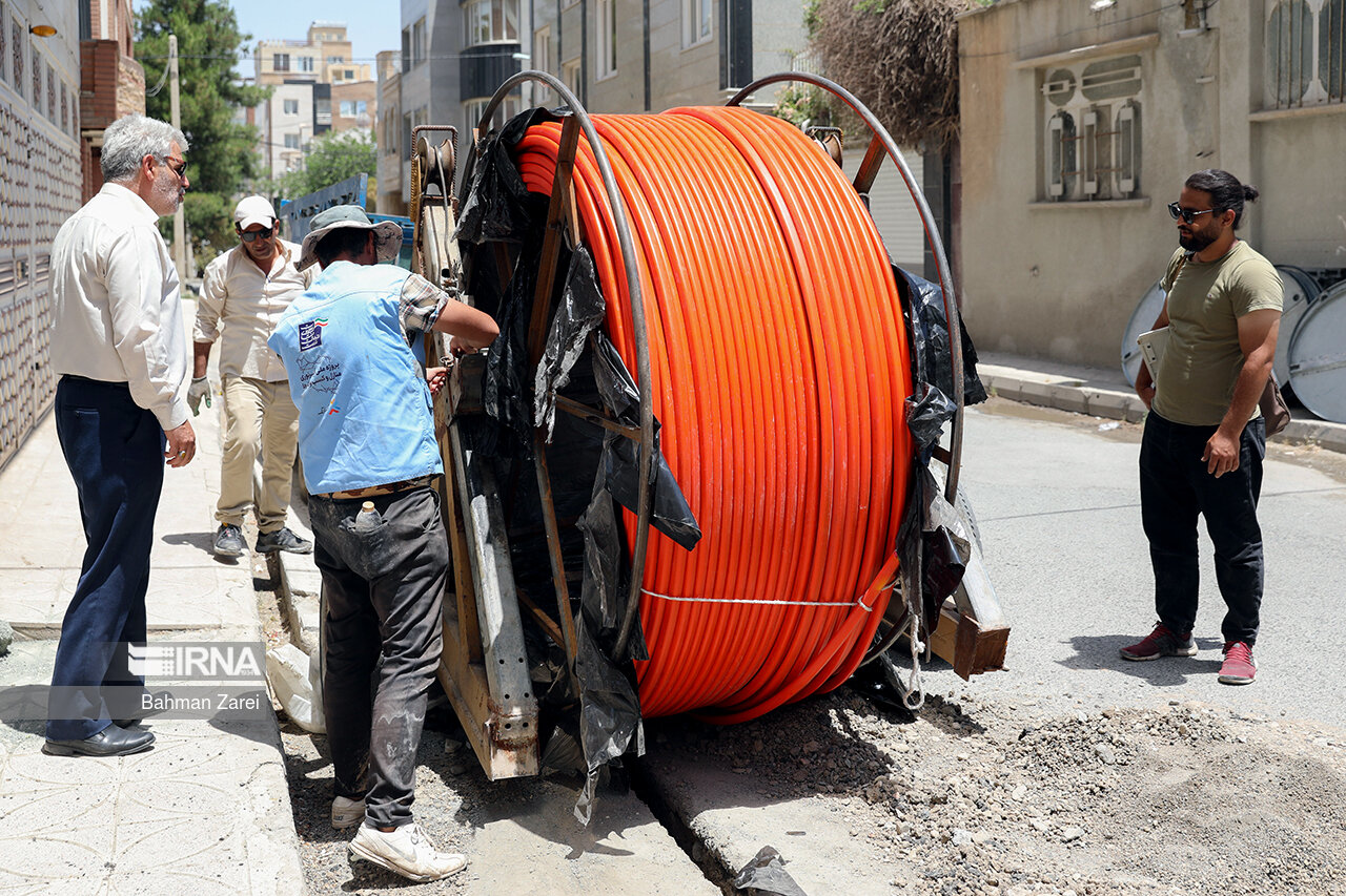 استاندار: توسعه ارتباطات بر بستر فیبرنوری مطالبه جدی استان کرمانشاه است