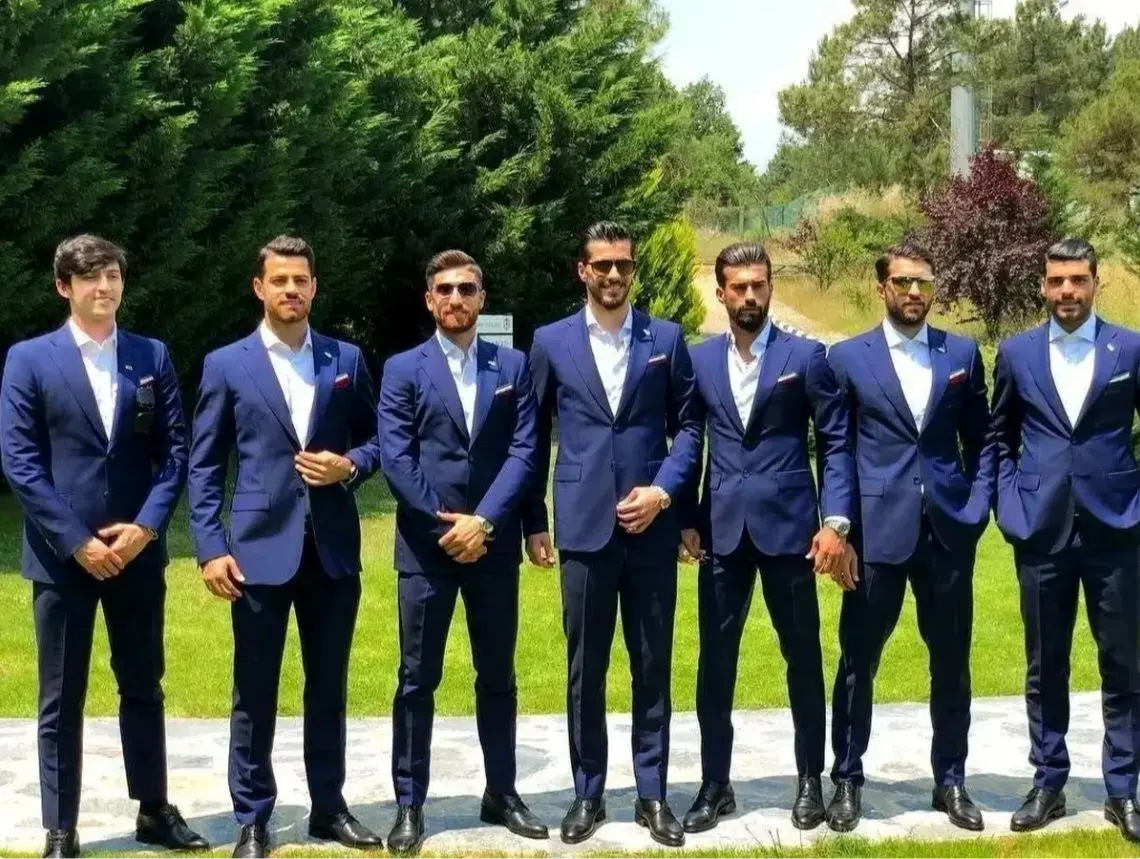 عکس‌هایی تماشایی از فوتبالیست‌های کشور برای حضور در جام‌جهانی؛ از استایل تمام سرمه‌ای تا رنگ موی بیرو!
