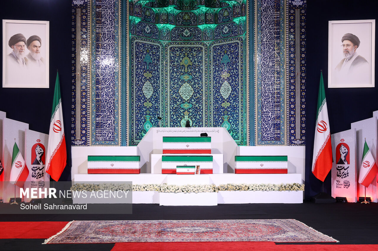 ورود هیئت‌های رسمی کشورهای جهان برای ادای احترام به قائد شهید امت
