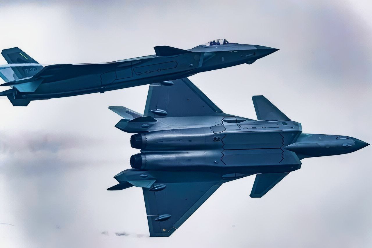 جنگنده‌های ناشناخته چین ؛ پکن به ابرقدرت هوایی تبدیل شد