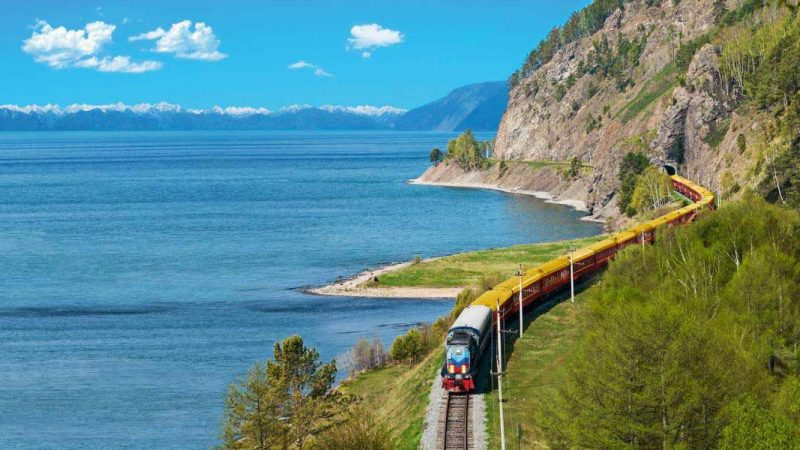 طولانی ترین قطار جهان که انتهای آن دیده نمی شود!+ فیلم