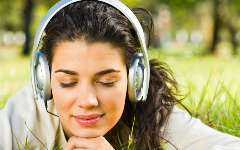 موسیقی‌درمانی؛ روشی موثر برای کاهش استرس و تقویت سلامت روان