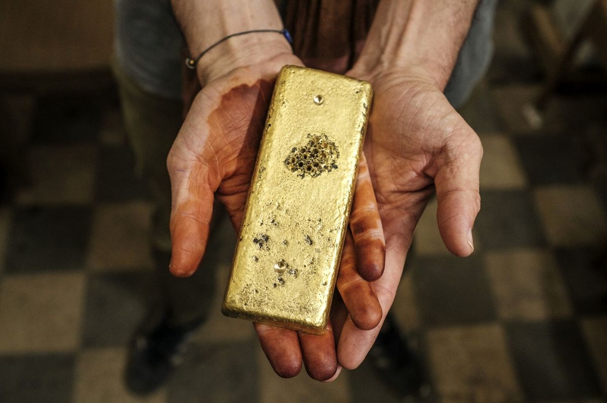 پیش‌بینی رشد ۴۰ درصدی قیمت طلا ؛ طلا بخریم یا صندوق طلا؟