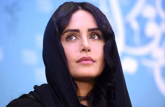 استایل الناز شاکردوست سوژه شد/ خانم بازیگر از پریناز ایزدیار کپی کرد+ فیلم استایل الناز شاکردوست سوژه شد/ خانم بازیگر از پریناز ایزدیار کپی کرد+ فیلم