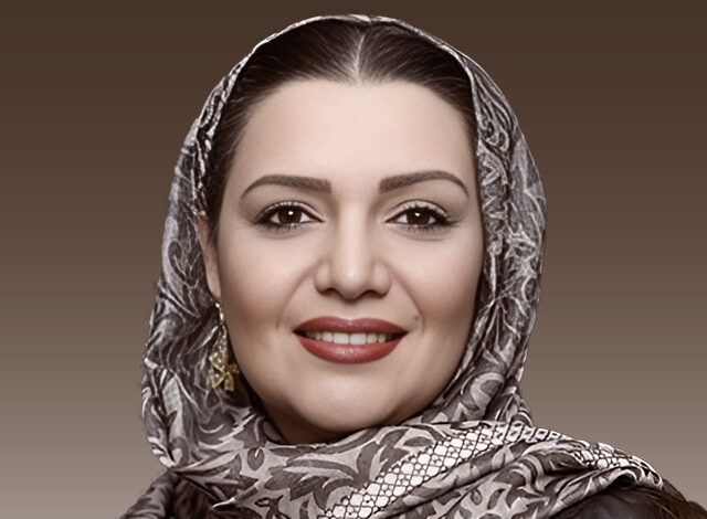 استایل متفاوت و جذاب الهام پاوه‌نژاد در افتتاجیه یک کلینیک زیبایی+عکس