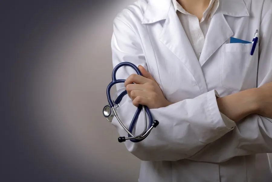 افزایش پزشک عمومی، چاره کار نیست؛ یک‌سوم پزشکان طبابت نمی‌کنند!