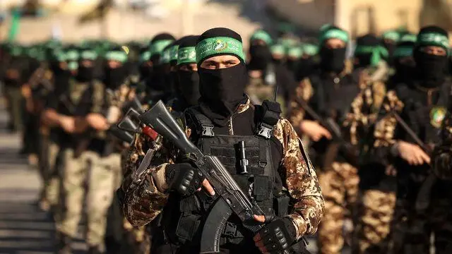 القسام رسماً مسئولیت حمله استشهادی «راموت» را گردن گرفت القسام رسماً مسئولیت حمله استشهادی «راموت» را گردن گرفت