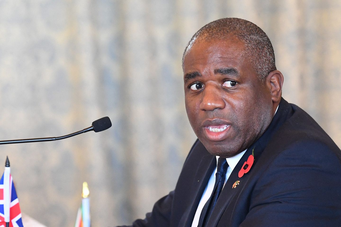 انگلیس: ذخایر اورانیوم غنی‌شده ایران ۴۰ برابر سقف توافق هسته‌ای است