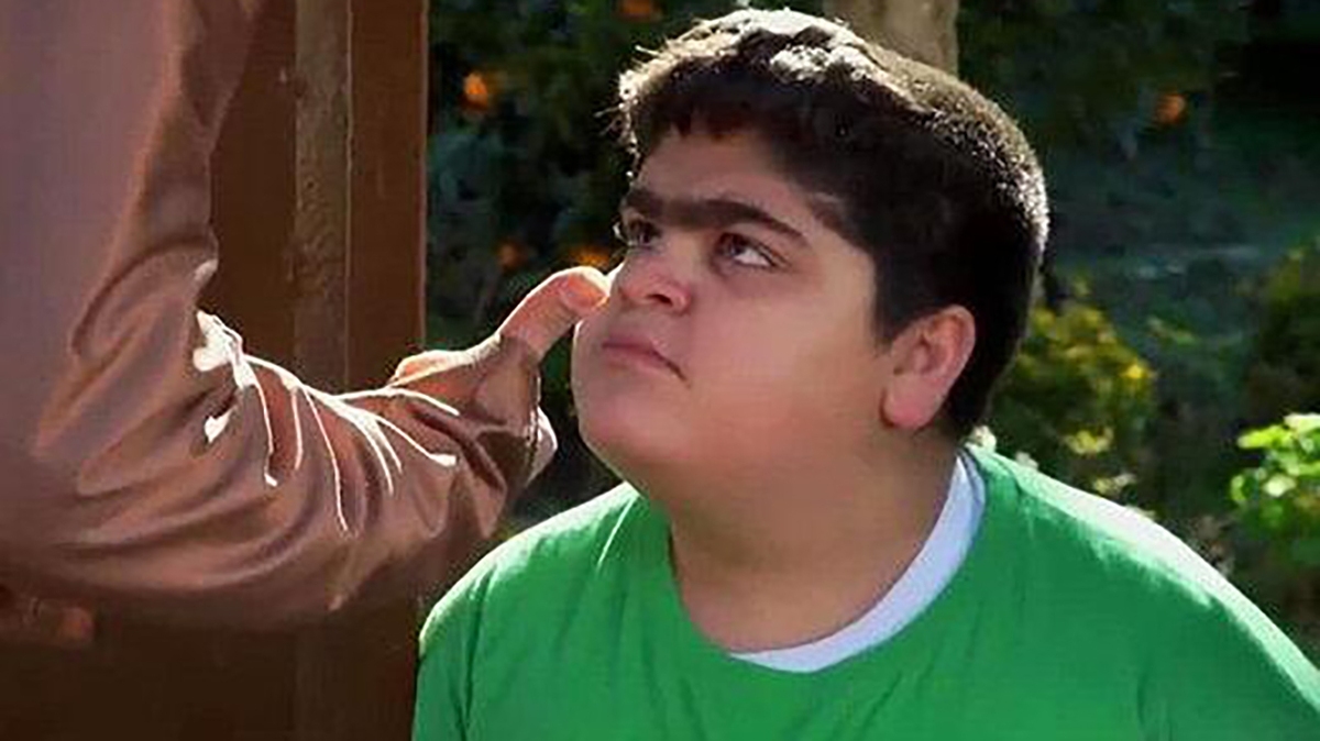 بهروز پایتخت ۶ با ظاهری جدید در اکران «گوزن‌های اتوبان» + عکس