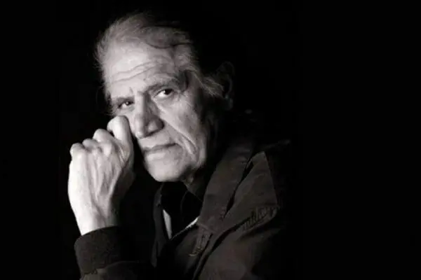 تصاویری از چهره‌های مشهور در خاکسپاری احمد پژمان