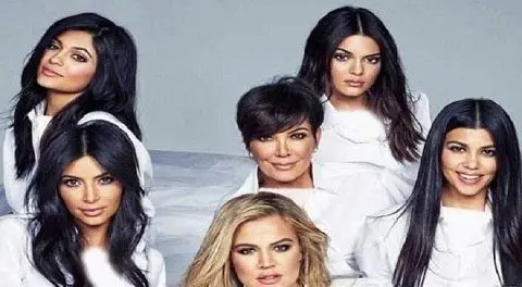 تغییرات چشمگیر خانواده پرحاشیه کارداشیان- جنر در طول زمان + تصاویر تغییرات چشمگیر خانواده پرحاشیه کارداشیان- جنر در طول زمان + تصاویر