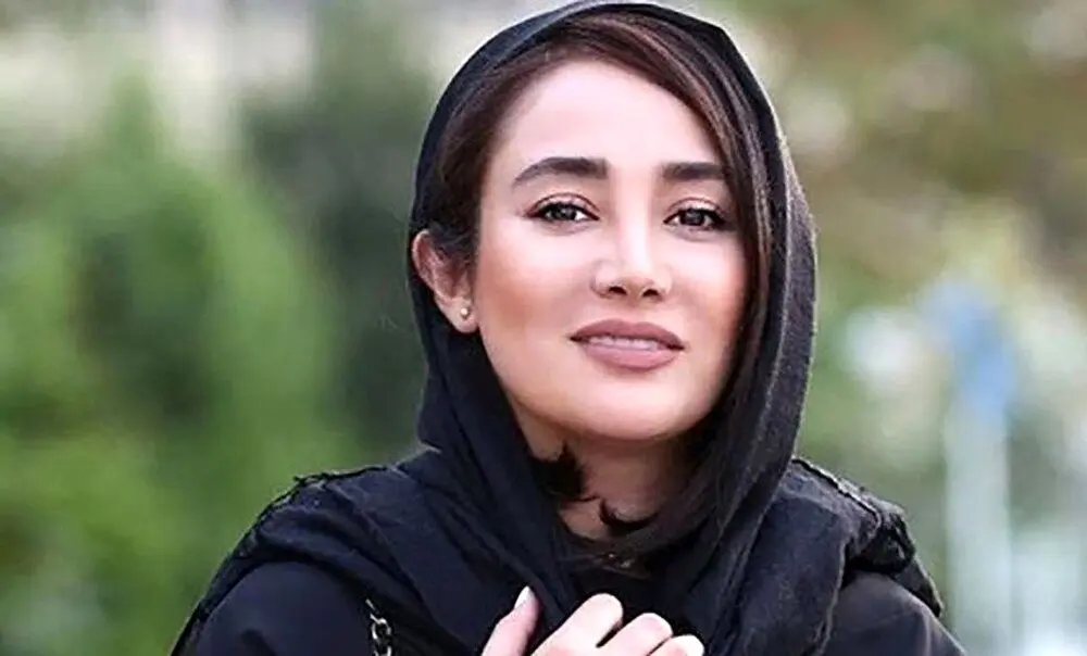 تیپ متفاوت و شیک بهاره افشاری در یک مراسم تیپ متفاوت و شیک بهاره افشاری در یک مراسم