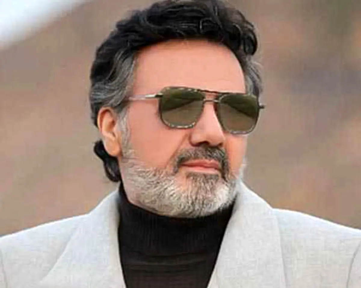 راز معین لو رفت؛ داستان کلاه گیس آقای خواننده چیست؟/ویدیو